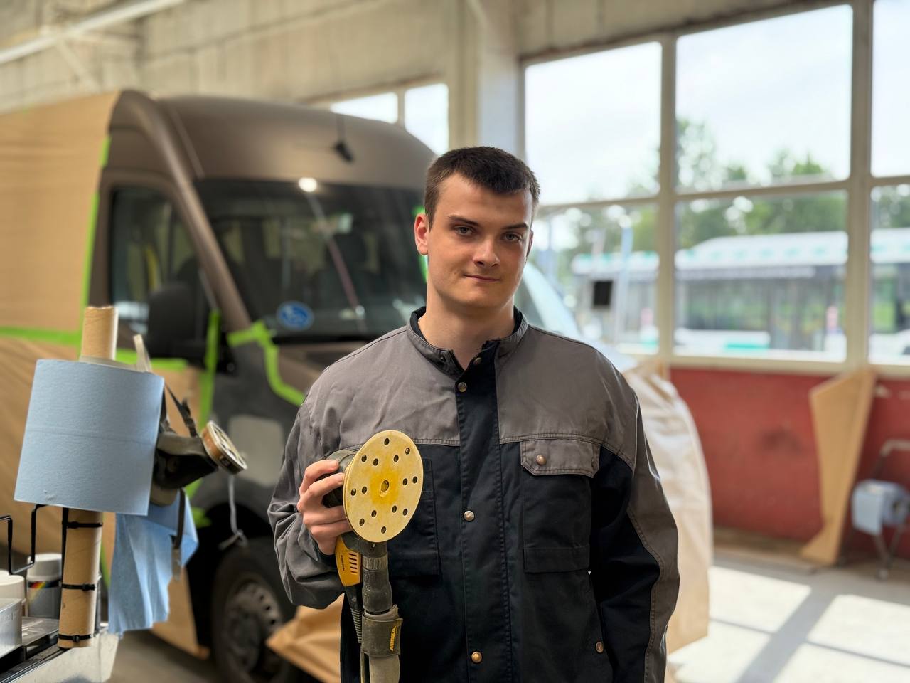 Praktikandist TLT töötajaks: Maksim Vlasjuki teekond autovärvijaks