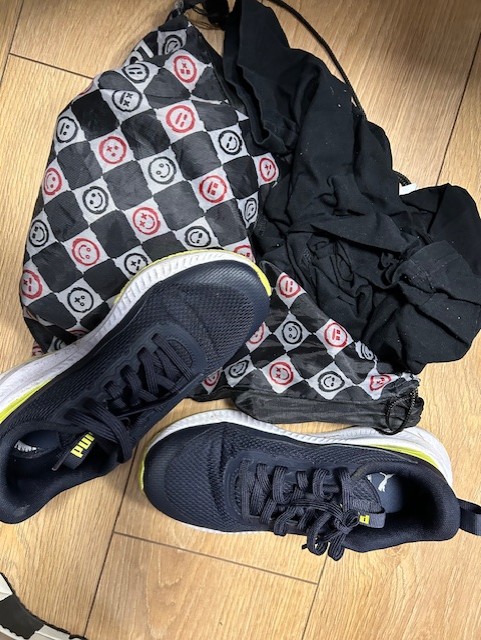 Leitud ese: Kotid, Muu, Riided — ID: 73365