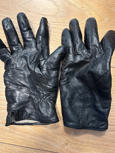 Leitud ese: Riided — ID: 73881