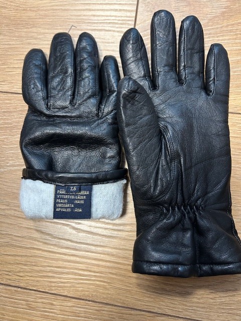 Leitud ese: Riided — ID: 74162